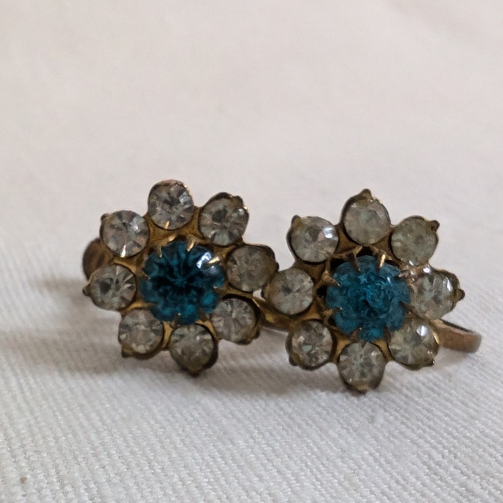 Vintage Rhinestone Earrings Screwbacks